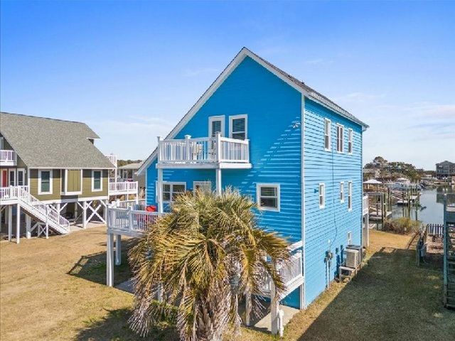 154 Sand Dollar St., Holden Beach, NC 28462