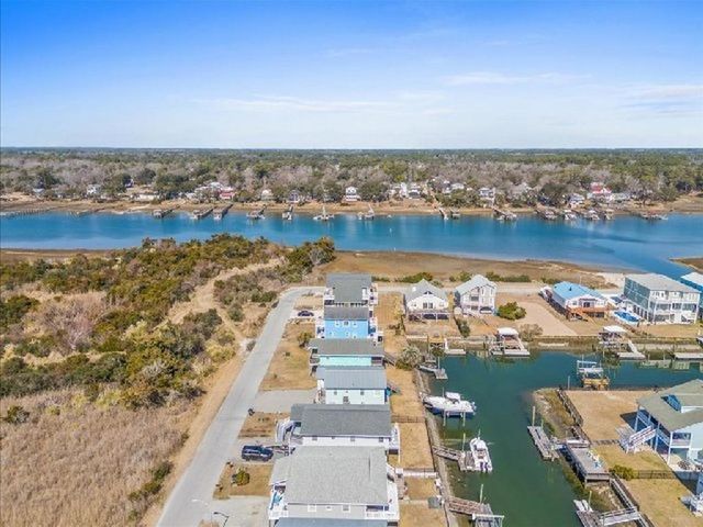 154 Sand Dollar St., Holden Beach, NC 28462