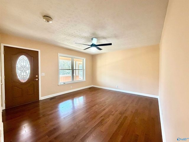 3918 Plains Avenue, Fort Payne, AL 35967