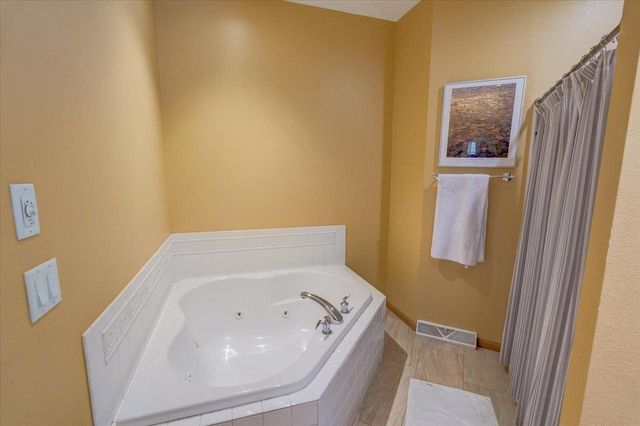 1030 Rooster Run, Middleton, WI 53562