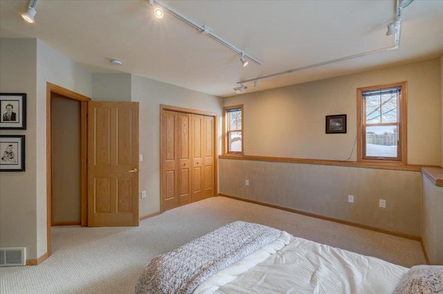 1030 Rooster Run, Middleton, WI 53562