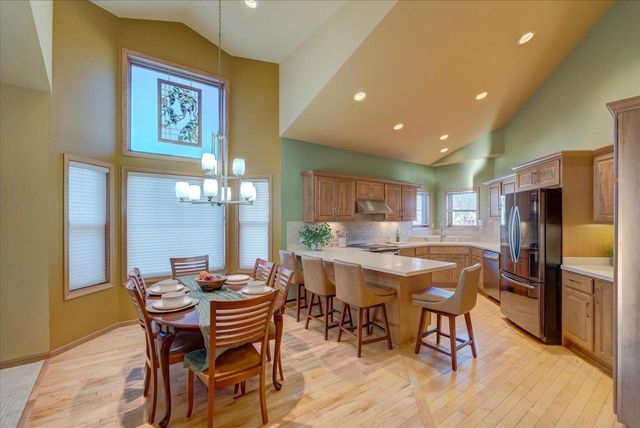 1030 Rooster Run, Middleton, WI 53562