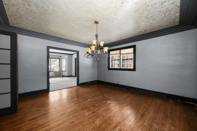 1012 5th Avenue S, Clinton, IA 52732