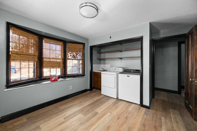 1012 5th Avenue S, Clinton, IA 52732