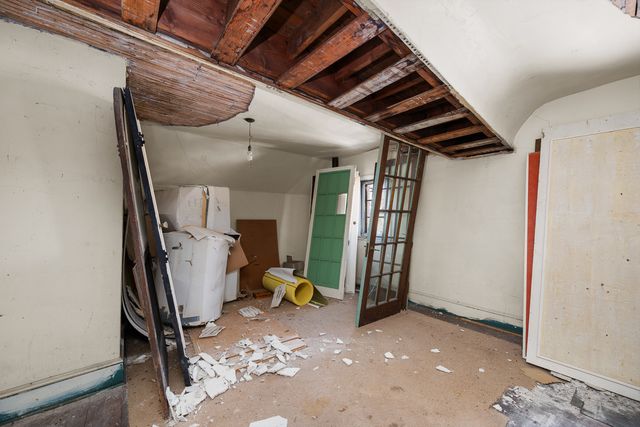 1012 5th Avenue S, Clinton, IA 52732