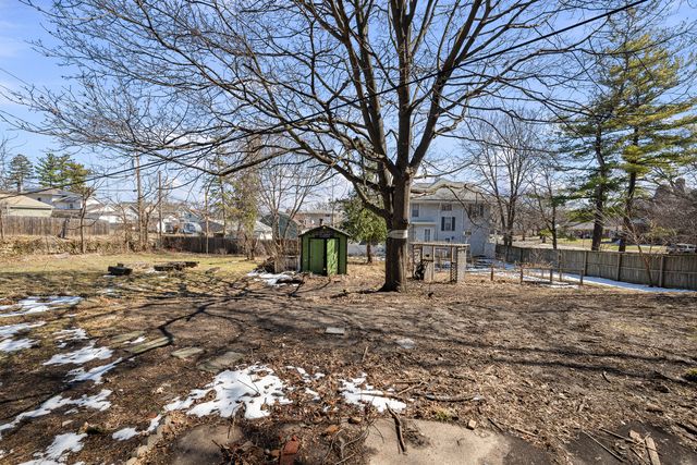 1012 5th Avenue S, Clinton, IA 52732