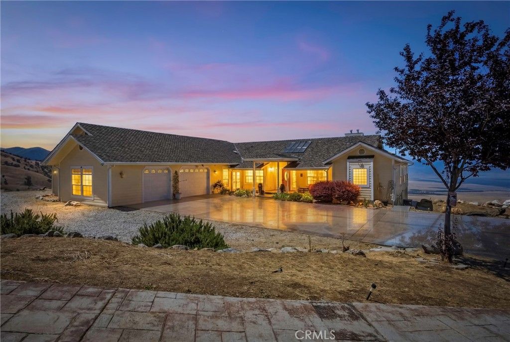 Image 1 of property listing at 18211 Morgan Court, Tehachapi, CA 93561