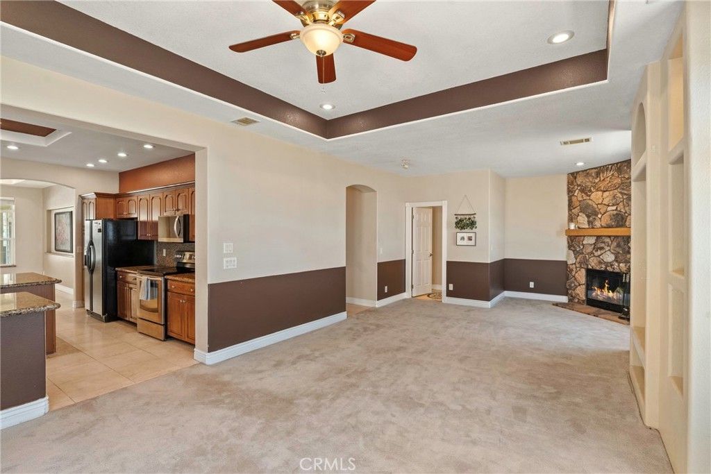 Image 20 of property listing at 18211 Morgan Court, Tehachapi, CA 93561