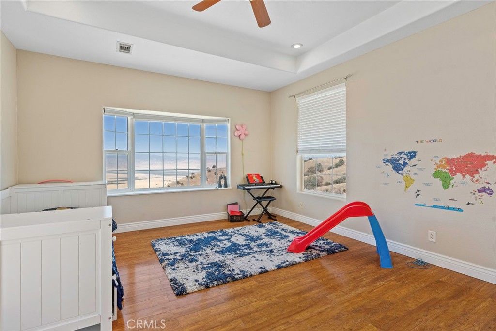 Image 29 of property listing at 18211 Morgan Court, Tehachapi, CA 93561