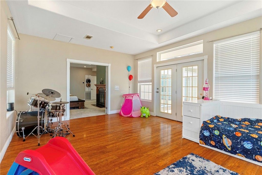 Image 30 of property listing at 18211 Morgan Court, Tehachapi, CA 93561