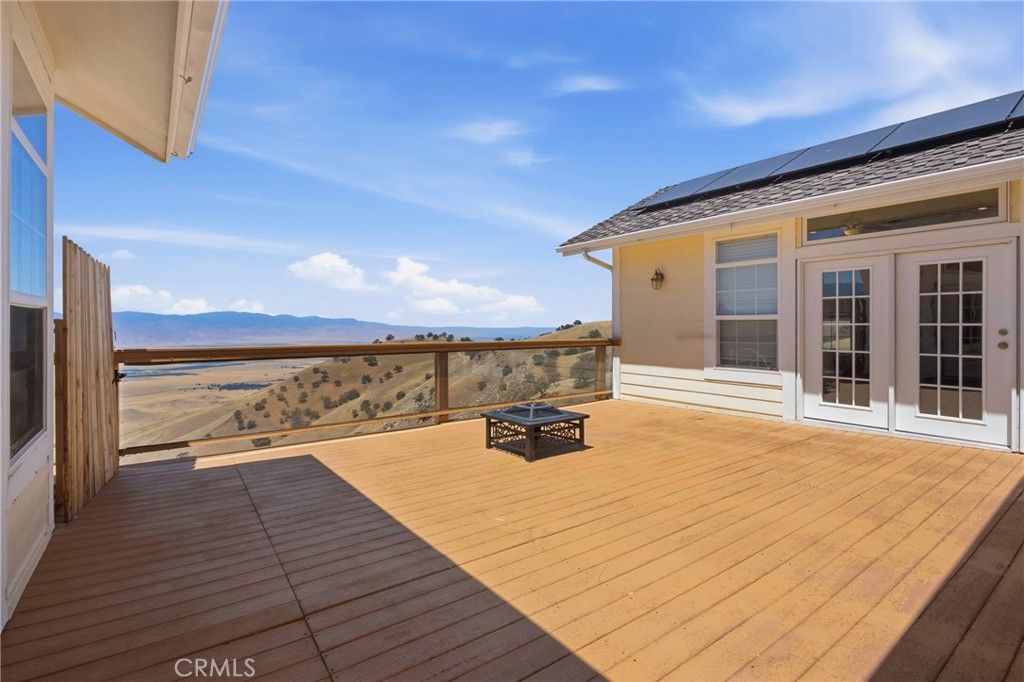 Image 54 of property listing at 18211 Morgan Court, Tehachapi, CA 93561