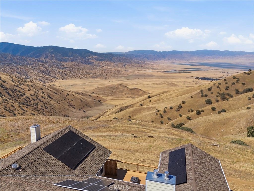 Image 57 of property listing at 18211 Morgan Court, Tehachapi, CA 93561