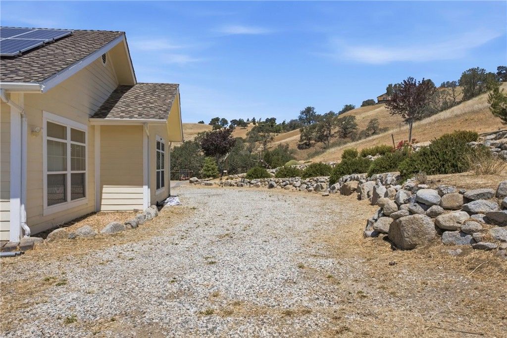 Image 62 of property listing at 18211 Morgan Court, Tehachapi, CA 93561