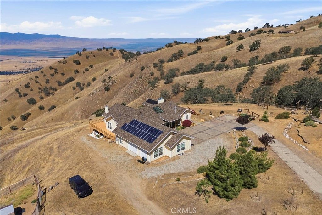 Image 65 of property listing at 18211 Morgan Court, Tehachapi, CA 93561
