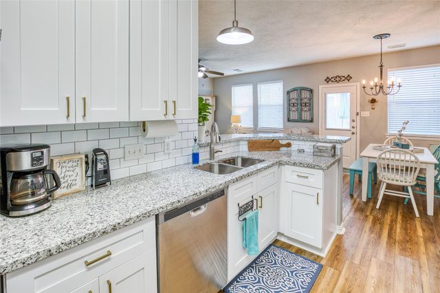 280 Brandy Ridge Lane, Dickinson, TX 77539