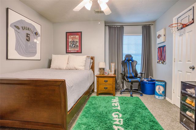280 Brandy Ridge Lane, Dickinson, TX 77539