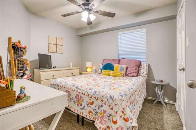280 Brandy Ridge Lane, Dickinson, TX 77539