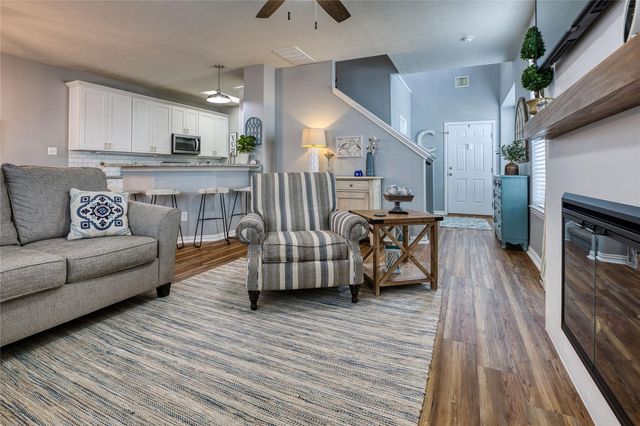 280 Brandy Ridge Lane, Dickinson, TX 77539