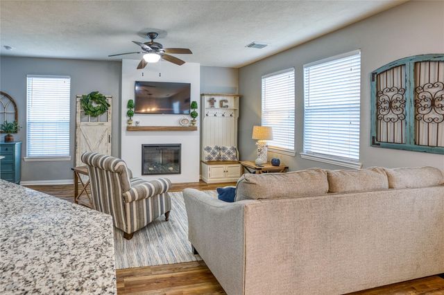 280 Brandy Ridge Lane, Dickinson, TX 77539