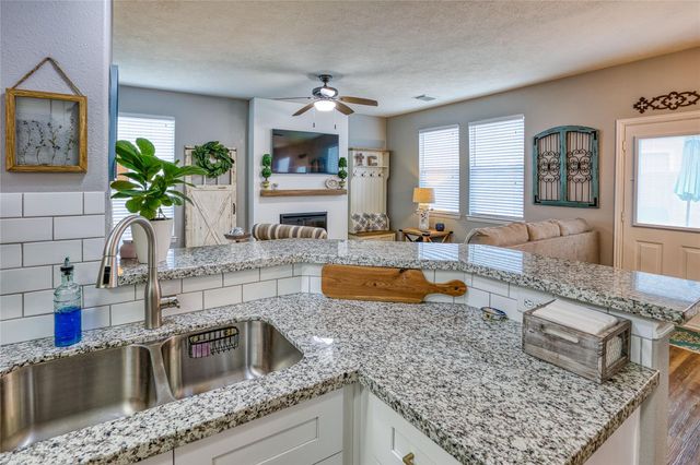 280 Brandy Ridge Lane, Dickinson, TX 77539