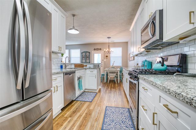 280 Brandy Ridge Lane, Dickinson, TX 77539