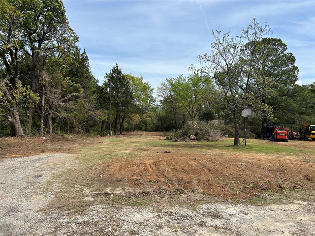 2112 Peterson Road, Denison, TX 75020