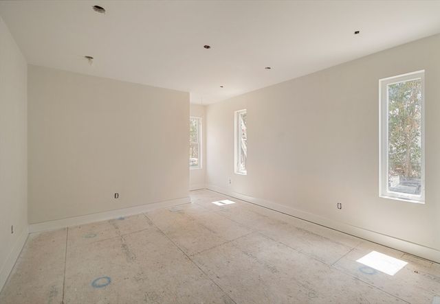 60 Franklin St 1, Somerville, MA 02145