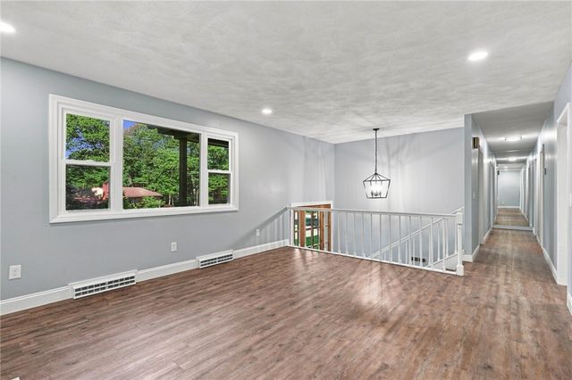 154 Spring Valley Drive, East Greenwich, RI 02818
