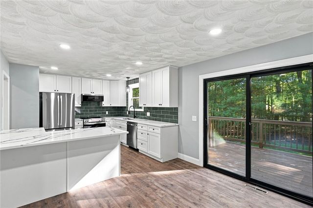 154 Spring Valley Drive, East Greenwich, RI 02818