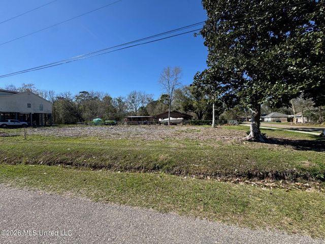 1303 Waveland Avenue, Waveland, MS 39576