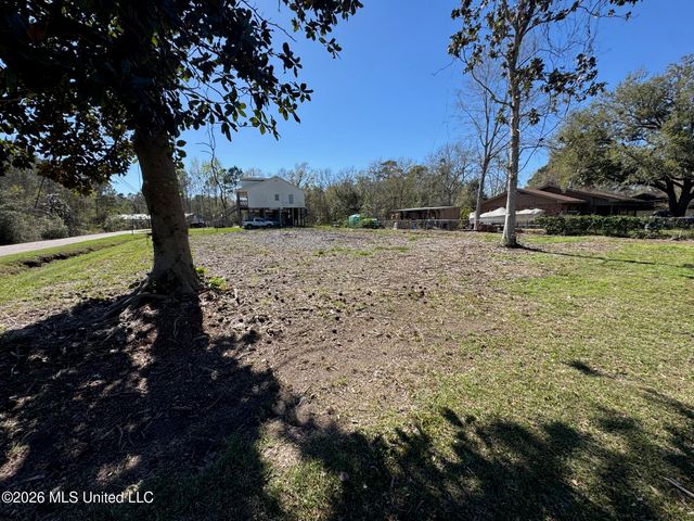 1303 Waveland Avenue, Waveland, MS 39576