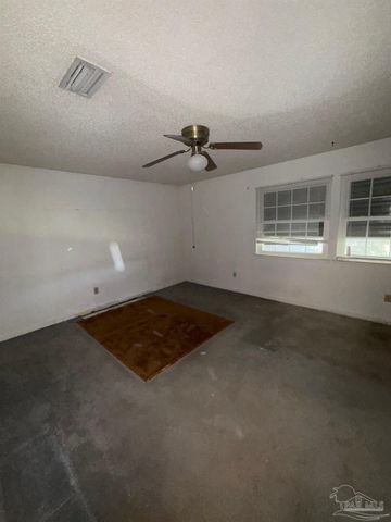 2626 Tinosa Cir, Pensacola, FL 32526
