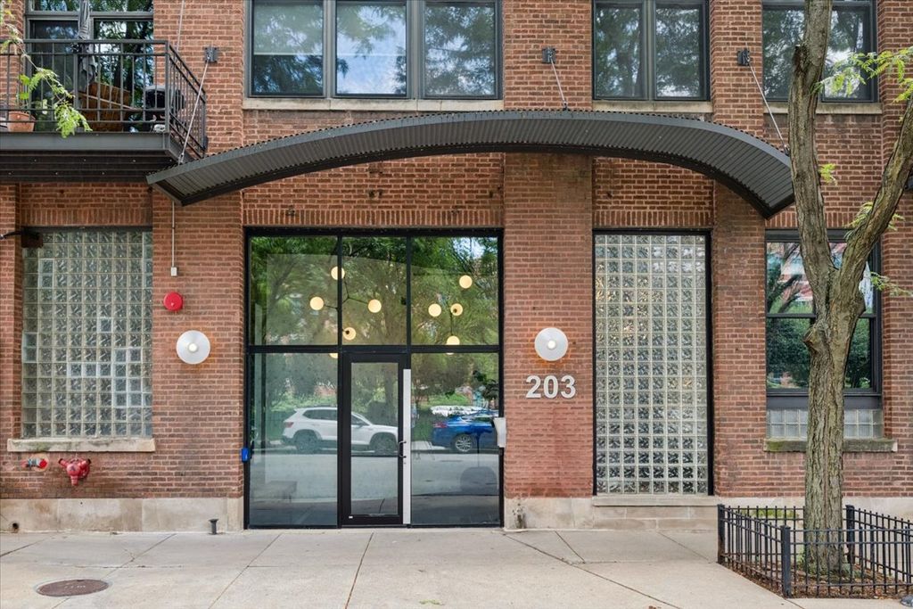 203 S SANGAMON Street 308, Chicago, IL 60607 — exterior