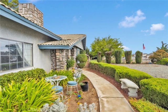 7762 Madera Ave, Hesperia, CA 92345