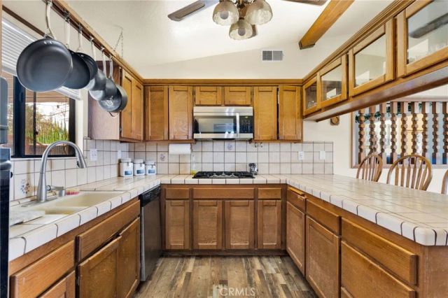 7762 Madera Ave, Hesperia, CA 92345