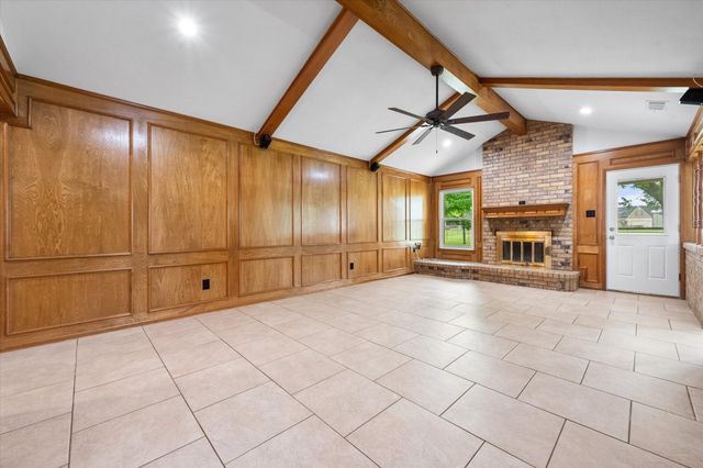 7155 Stephenson Levy Road, Burleson, TX 76028