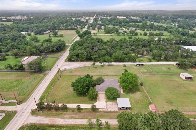 7155 Stephenson Levy Road, Burleson, TX 76028