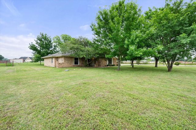7155 Stephenson Levy Road, Burleson, TX 76028