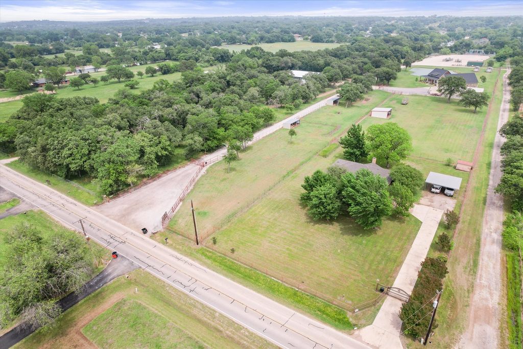 7155 Stephenson Levy Road, Burleson, TX 76028