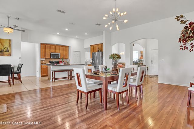1121 Morgan Circle NE, Palm Bay, FL 32905