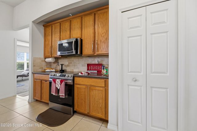 1121 Morgan Circle NE, Palm Bay, FL 32905