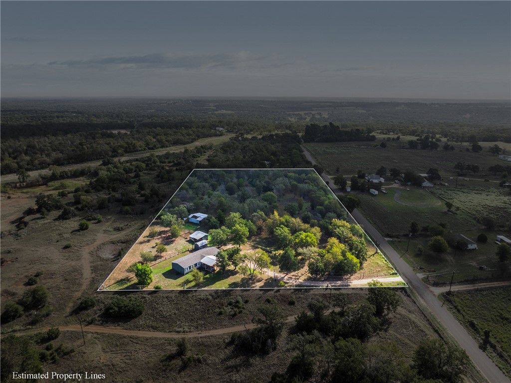 9556 West Henry Prairie Road, Hearne, TX 77859 — exterior