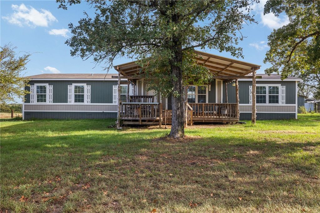 9556 West Henry Prairie Road, Hearne, TX 77859 — photo 5