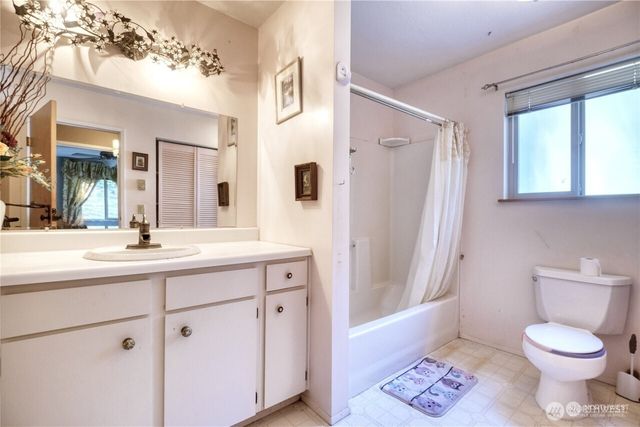 1857 Washington Drive, Point Roberts, WA 98281