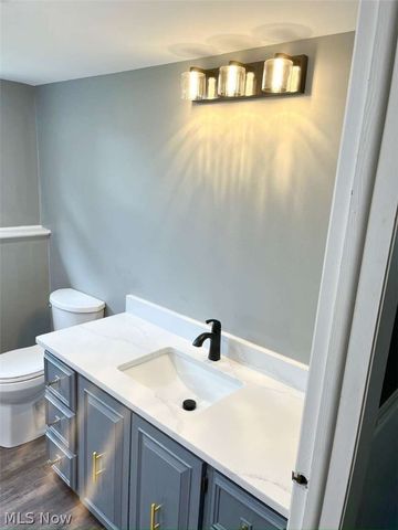 229 Old Oak Drive, Cortland, OH 44410