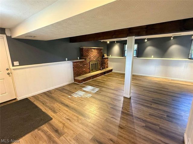 229 Old Oak Drive, Cortland, OH 44410