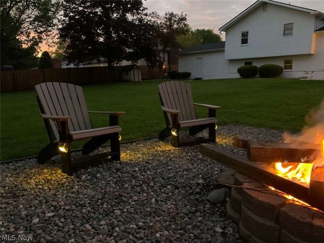 229 Old Oak Drive, Cortland, OH 44410