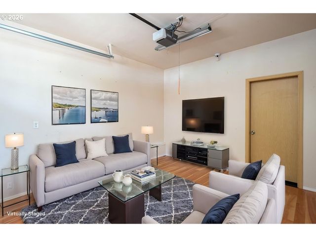 6710 Se 81ST Ave, Portland, OR 97206