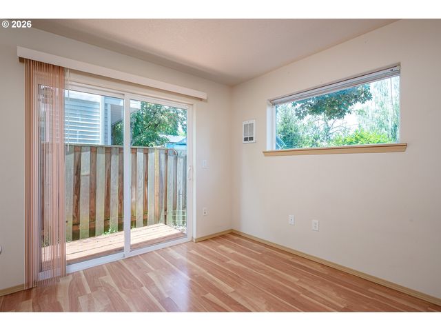 6710 Se 81ST Ave, Portland, OR 97206