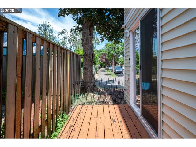 6710 Se 81ST Ave, Portland, OR 97206